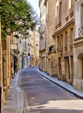 The heart of Paris : the Latin quarter & Sainte Germain des Prés